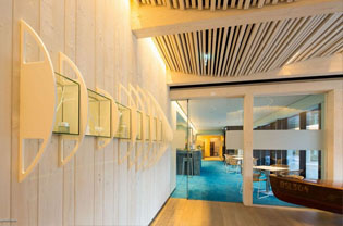 水畔被動房內景